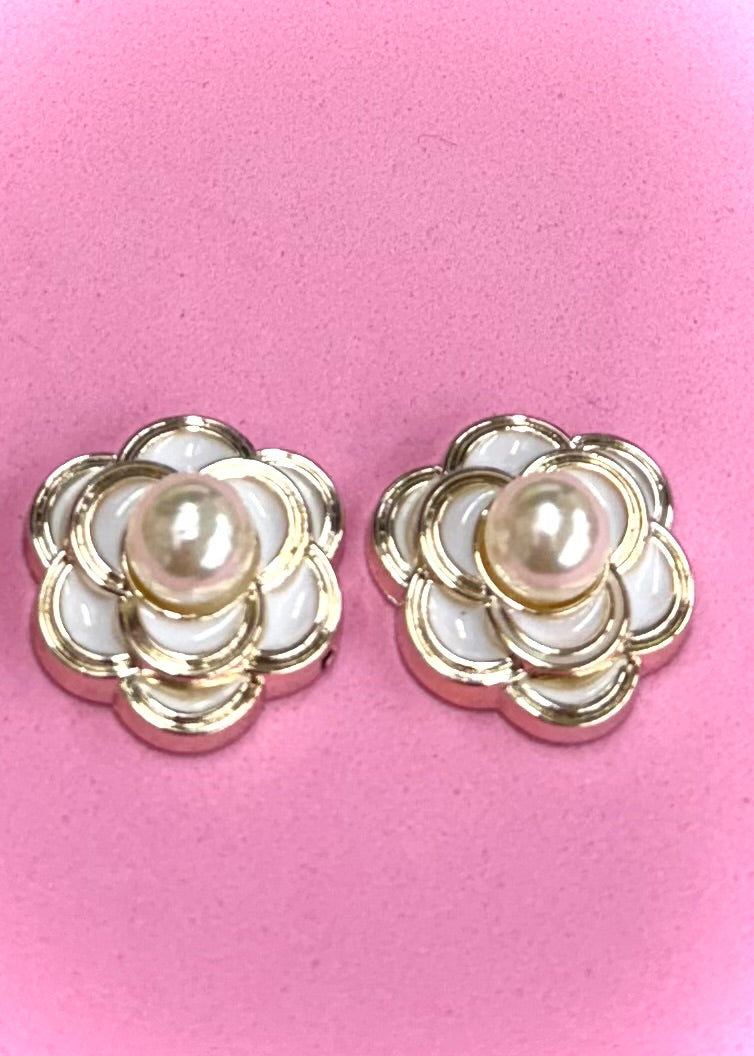 Luxe Bloom Pearl Cabochons-Small