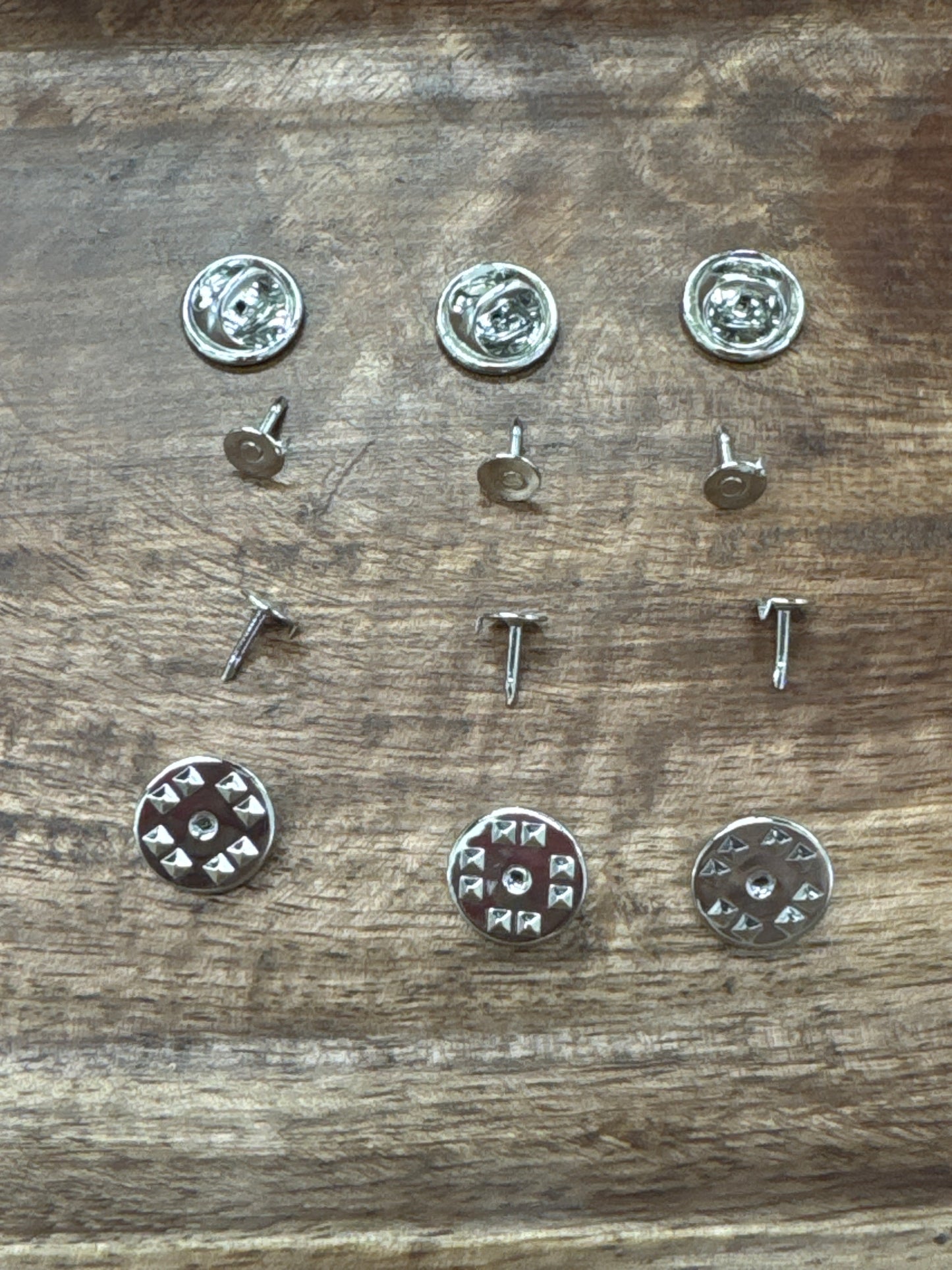 Pin Back Set