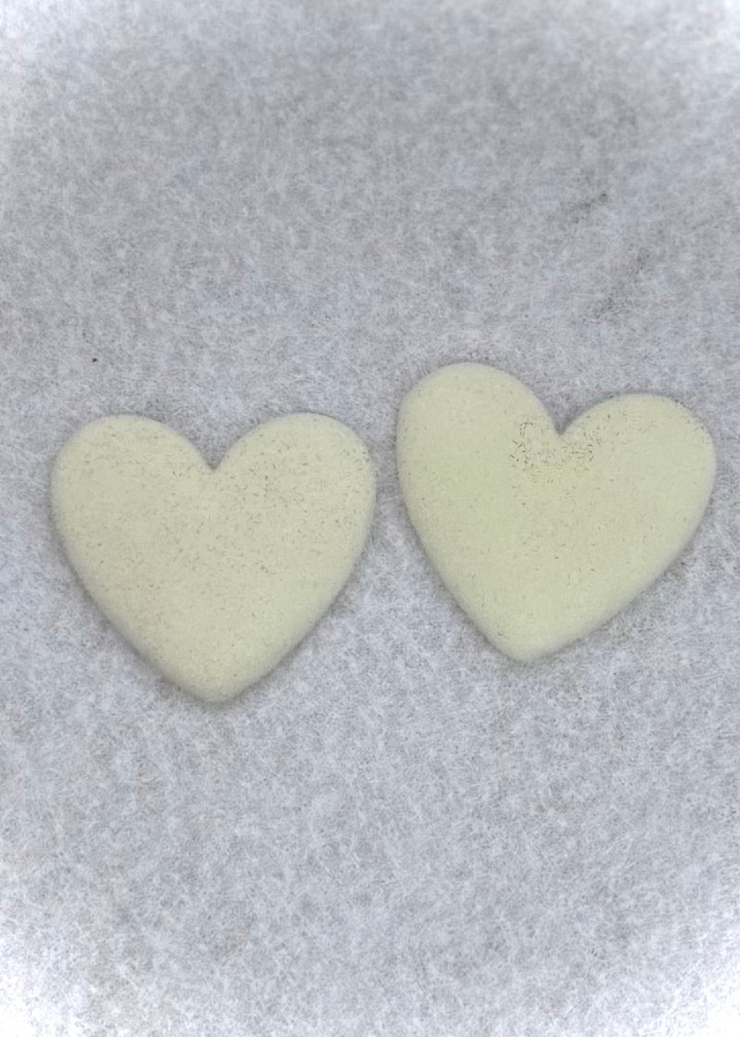 Medium Velvet Heart Cabochons